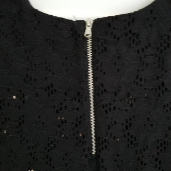 Lauren RL black lace blouse - Picture 4 of 8